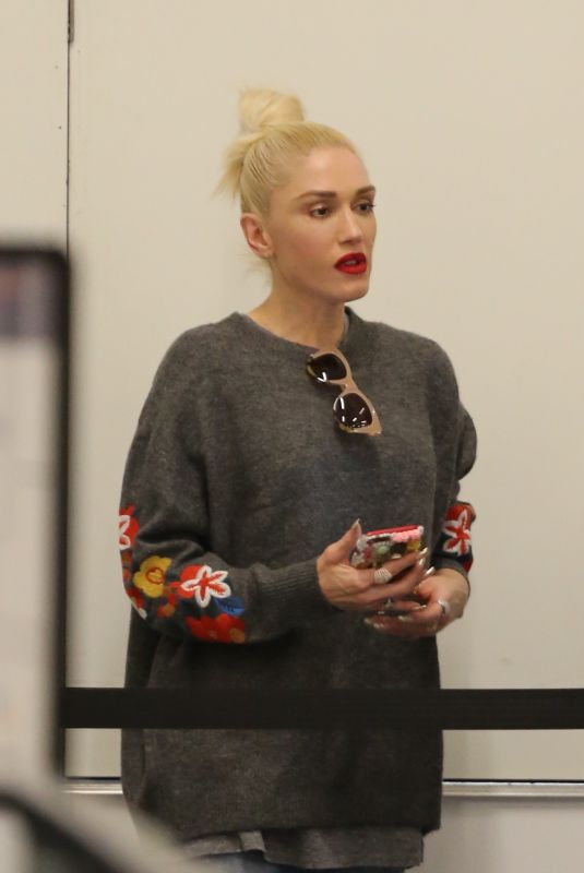 GWEN STEFANI at Los Angeles International Airport 11/28/2017