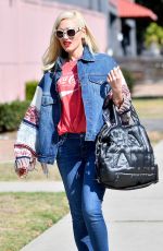 GWEN STEFANI Heading to a Dance Studio in West Hollywood 11/08/2017