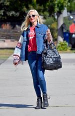 GWEN STEFANI Heading to a Dance Studio in West Hollywood 11/08/2017