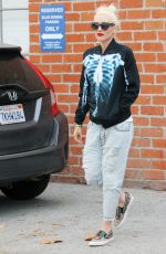 GWEN STEFANI Leaves a Studio in Los Angeles 10/31/2017