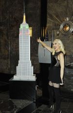 GWEN STEFANI Lights Empire State Building in New York 11/20/2017