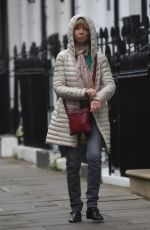 HELEN WORTH Out and About in Kensington 11/04/2017