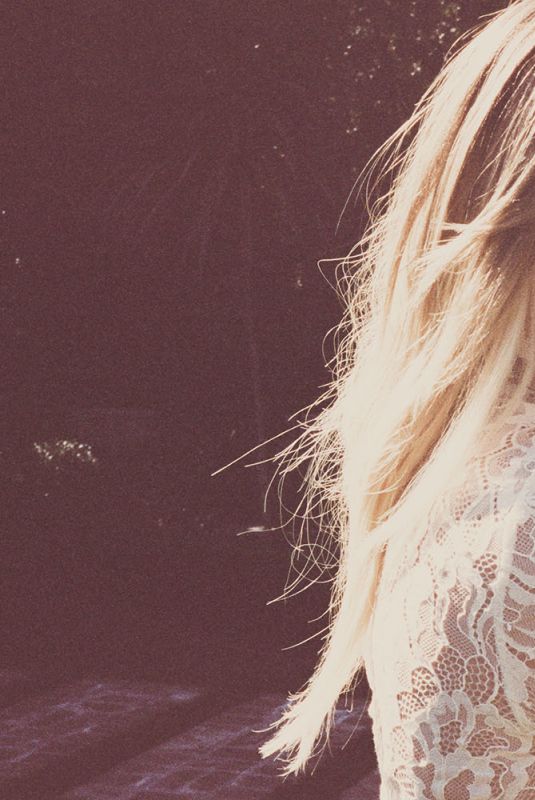 HILARY DUFF by Ashley Barrett, 2017