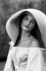 ISABELI FONTANA for Vogue Magazine, Brazil October 2017