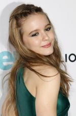 IZABELA VIDOVIC at Wonder Premiere in Los Angeles 11/14/2017