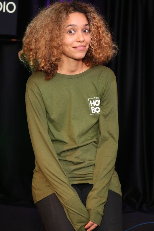 IZZY BIZU at Wdas-FM Radio in Bala Cynwyd 11/07/2017