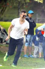 JAIME KING and Her Husband Kyle Newman Show Soccer Skills 11/05/2017