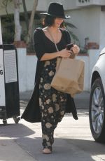 JENNA DEWAN Buys a Bed for Her Dog in Los Angeles 11/21/2017
