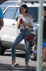 JENNA DEWAN Shopping at Farmers Market in Studio City 11/26/2017
