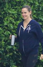 JENNIFER GARNER Out and About in Brentwood 11/27/2017