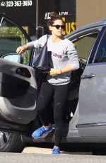 JENNIFER GARNER Out in Santa Monica 11/19/2017
