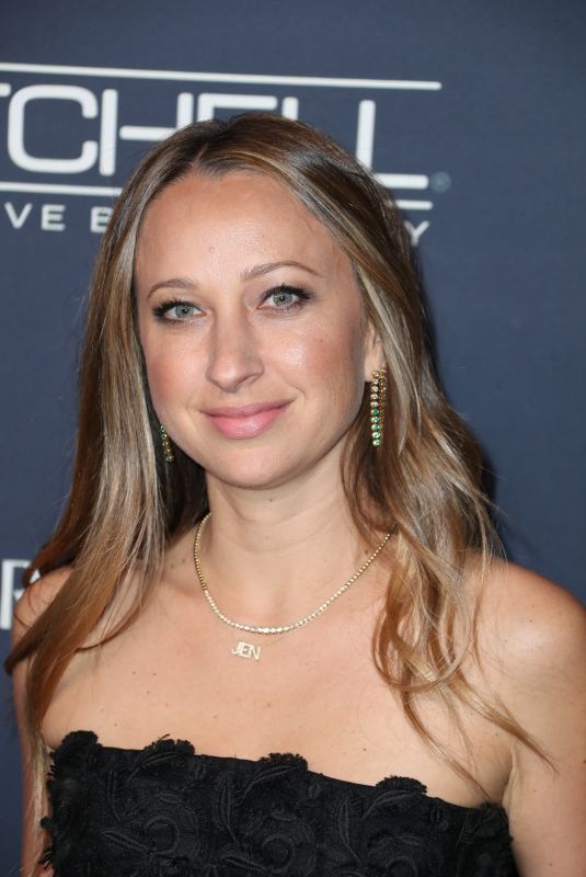 JENNIFER MEYER at 2017 Baby2baby Gala in Los Angeles 11/11/2017