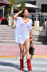 JENNIFER NICOLE LEE Out Shopping in Miami 11/03/2017