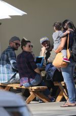 JESSICA BIEL and Justin Timberlake Out for Lunch in Los Angeles 11/11/2017