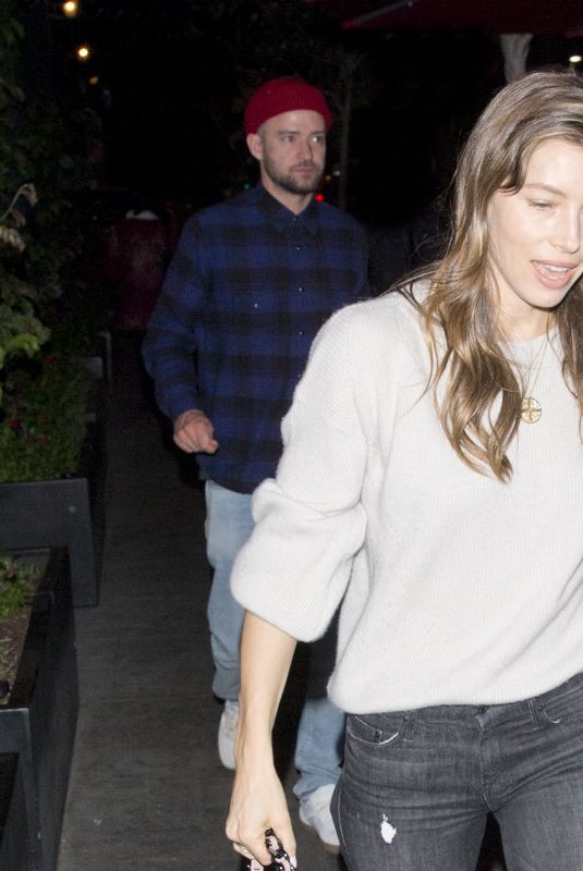 JESSICA BIEL Arrives at Beauty & Essex in Hollywood 11/15/2017