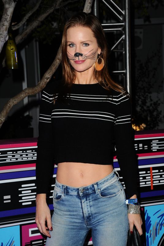 JOSIE DAVIS at Skybar at Mondrian Hosts an 80