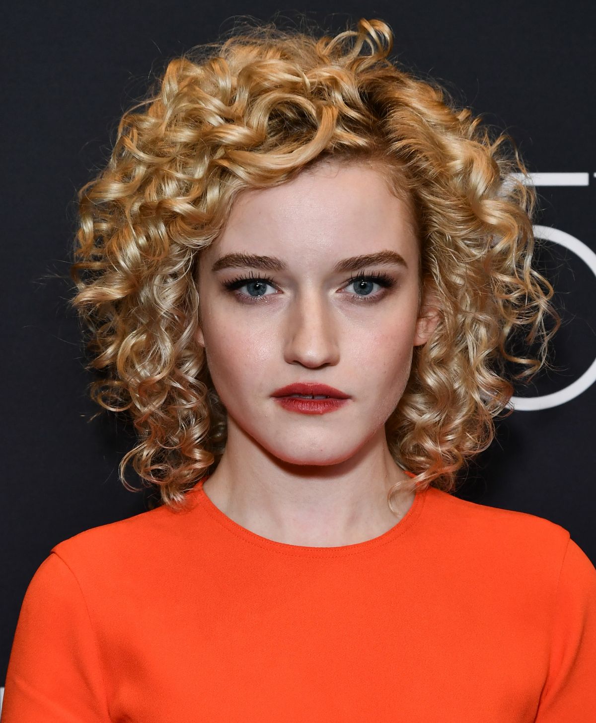 Julia Garner At Hfpa And Instyle Celebrate 75th Anniversary Of The Golden