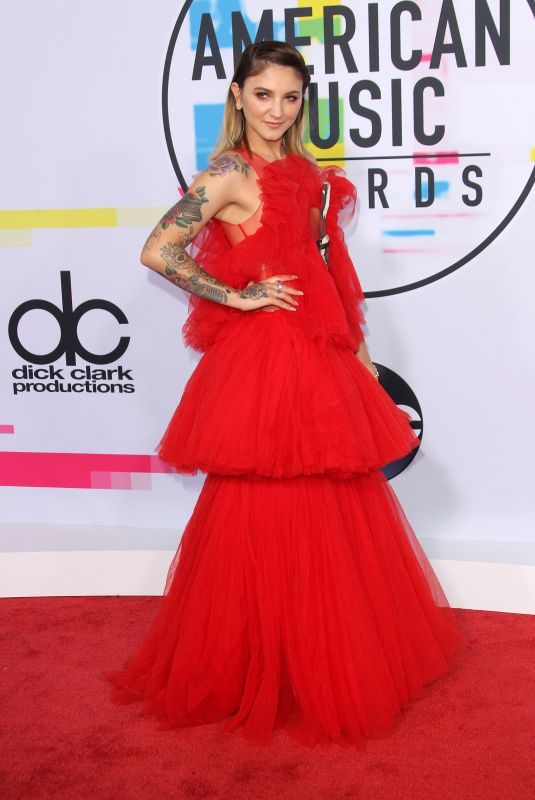 JULIA MICHAELS at American Music Awards 2017 at Microsoft Theater in Los Angeles 11/19/2017