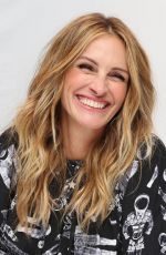 JULIA ROBERTS at Wonder Press Conference at Langham Hotel 11/05/2017