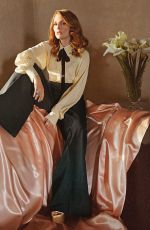 JULIANNE MOORE in Io Donna Del Corriere Della Sera Magazine, November 2017