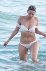 JULIEANNA YESJULZ GODDARD in Bikini at a Beach in Miami 11/25/2017