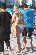 JULIEANNA YESJULZ GODDARD in Bikini on the Beach in Miami 11/26/2017