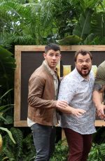 KAREN GILLAN at Jumanji: Welcome to the Jungle Photocall in Kapolei 11/27/2017