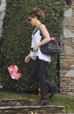 KATE BECKINSALE Arrives at Her Home in Los Angeles 11/16/2017