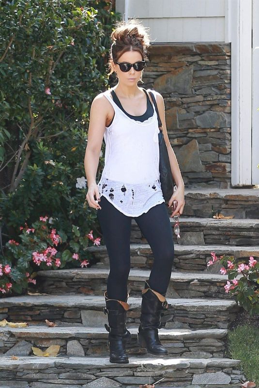KATE BECKINSALE Heading to a Gym in Los Angeles 11/10/2017