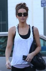 KATE BECKINSALE Shopping at Bristol Farms in Beverly Hills 11/27/2017