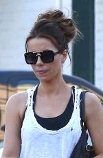 KATE BECKINSALE Shopping at Bristol Farms in Beverly Hills 11/27/2017