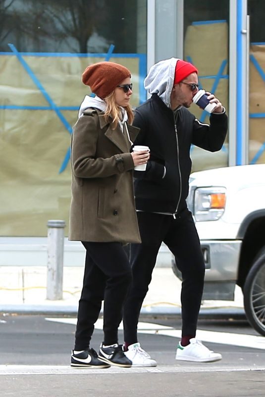 KATE MARA and Jamie Bell Out for Coffee in New York 11/14/2017