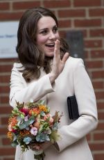 KATE MIDDLETON at Hornsey Road Children