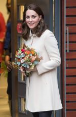 KATE MIDDLETON at Hornsey Road Children