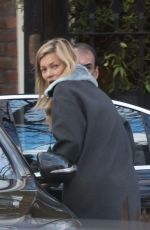 KATE MOSS Leaves Her Home in London 11/25/2017