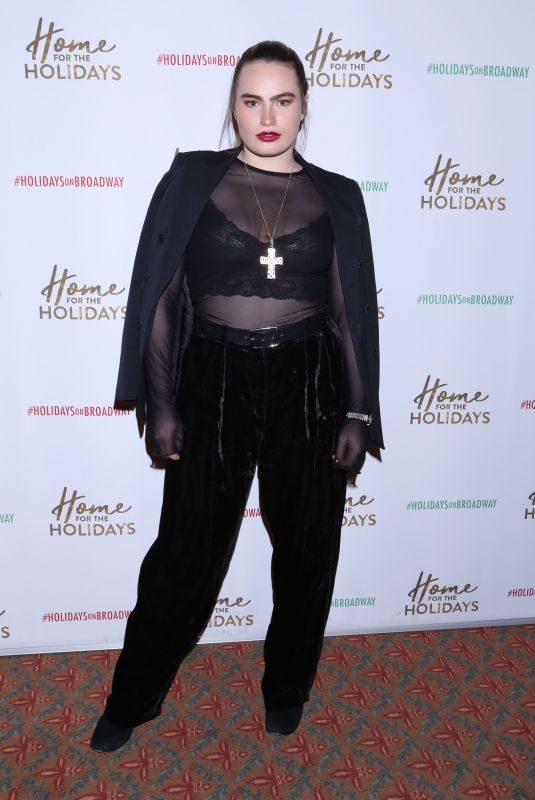 KATHRYN GALLAGHER at Home for the Holidays Opening Night in New York 11/21/2017