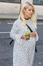 KATIE PIPER Laves BBC Radio 2 in London 11/25/2017