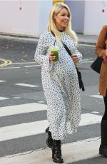 KATIE PIPER Laves BBC Radio 2 in London 11/25/2017