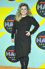 KELLY CLARKSON at Nickelodeon Halo Awards in New York 11/04/2017