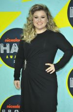 KELLY CLARKSON at Nickelodeon Halo Awards in New York 11/04/2017