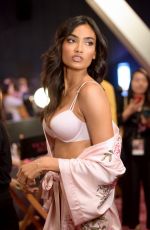 KELLY GALE on the Backstage at 2017 VS Fashion Show in Shanghai 11/20/2017