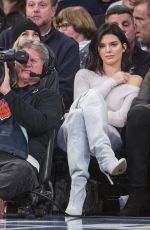 KENDALL JENNER at New York Knicks vs LA Clippers Game in New York 11/20/2017