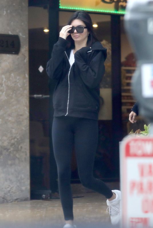 KENDALL JENNER Leave Sugarfish in Beverly Hills 11/12/2017