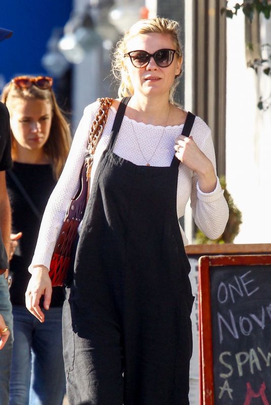 KIRSTEN DUNST at Joan