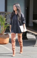 KOURTNEY KARDASHIAN Leavines a Studio in Los Angeles 11/17/2017