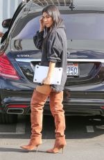 KOURTNEY KARDASHIAN Leavines a Studio in Los Angeles 11/17/2017