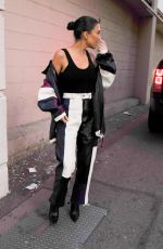 KOURTNEY KARDASHIAN Out Shopping in Beverly Hills 11/27/2017