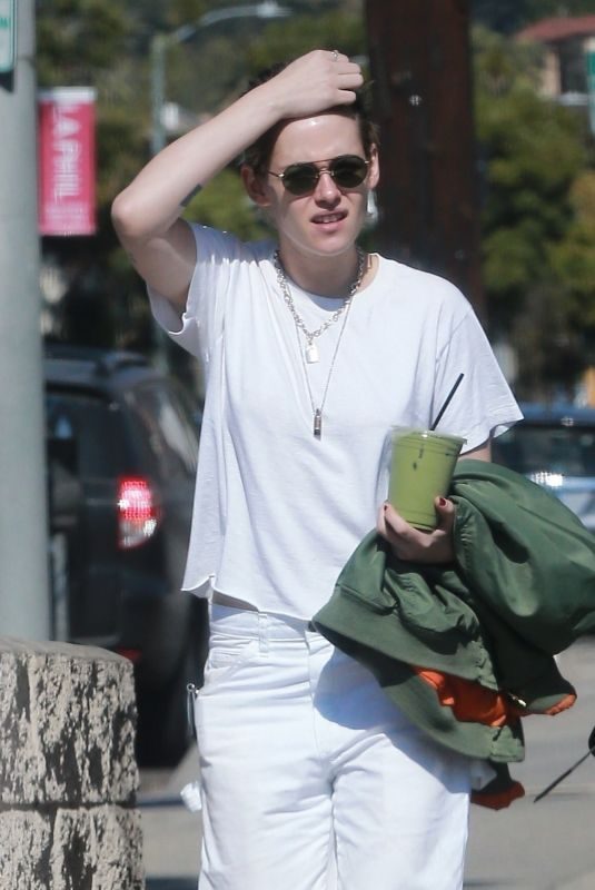 KRISTEN STEWART Out in Los Angeles 11/04/2017