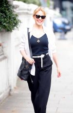 KYLIE MINOGUE Leaves Her Home in London 11/02/2017