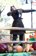 LAUREN ALAINA at Macy’s Thanksgiving Day Parade in New York 11/23/2017